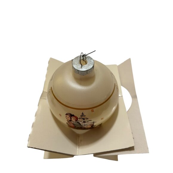 Berta Hummel 1981 Christmas Ornament "A Time To Remember" Eighth Limited Edition - Picture 5 of 14